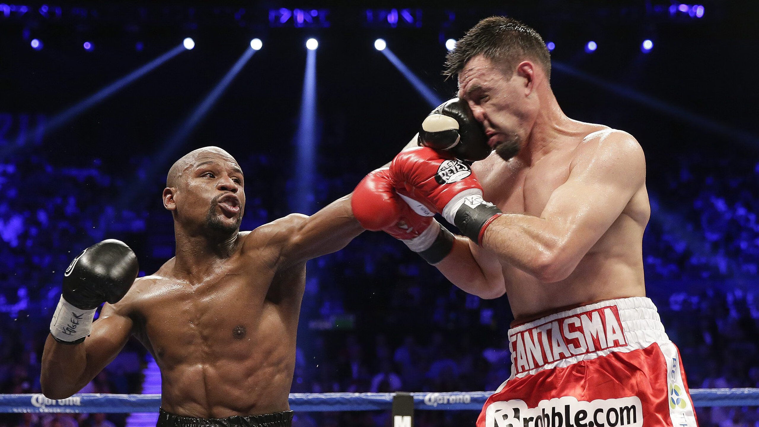 当聚光灯偏移,拉文在总决赛之夜的隐形交响曲